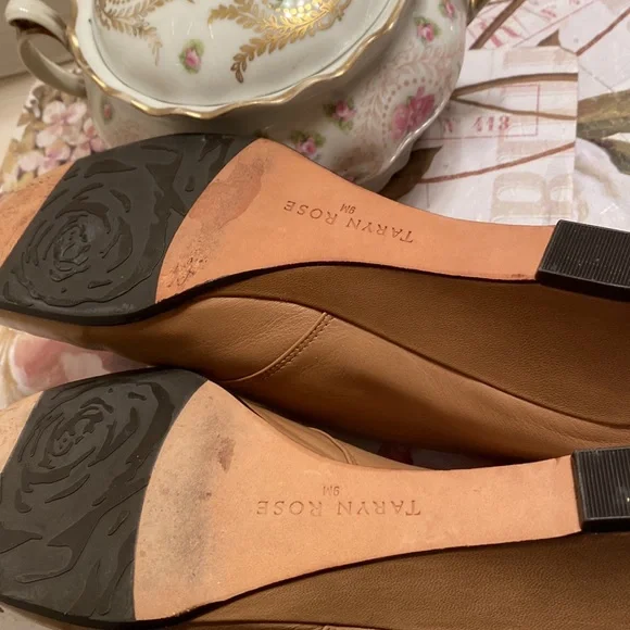 Taryn Rose camel leather wedge heel shoes Size 9 EUC - Picture 6 of 11